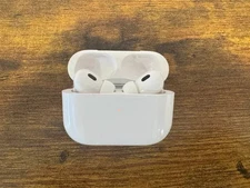 Apple AirPods Pro 3 w/ MagSafe Case and USB‑C Cable - A2698 (Excellent)