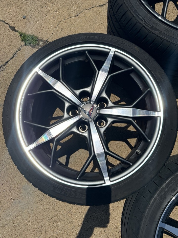 2024 Chevrolet Corvette C8 Trident Stingray OEM SET Wheels Rims 19