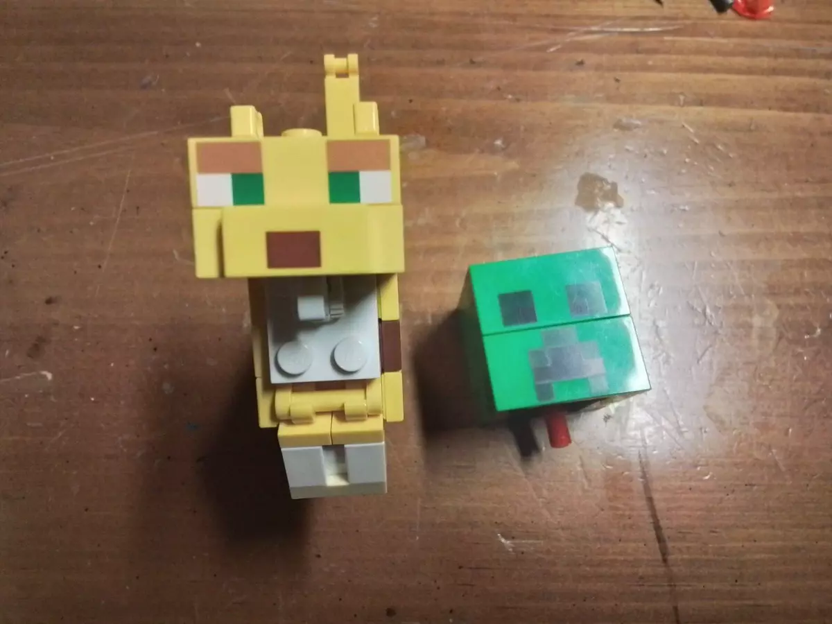 LEGO Minecraft Bigfig Creeper 21156 Set