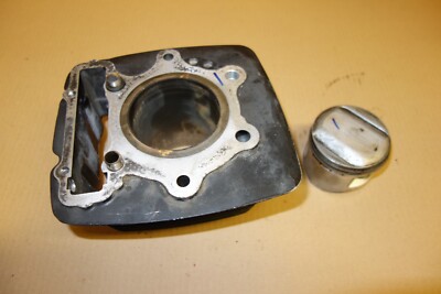 Honda XL250 R XL250R MD03E cylinder barrel piston  engine motor
