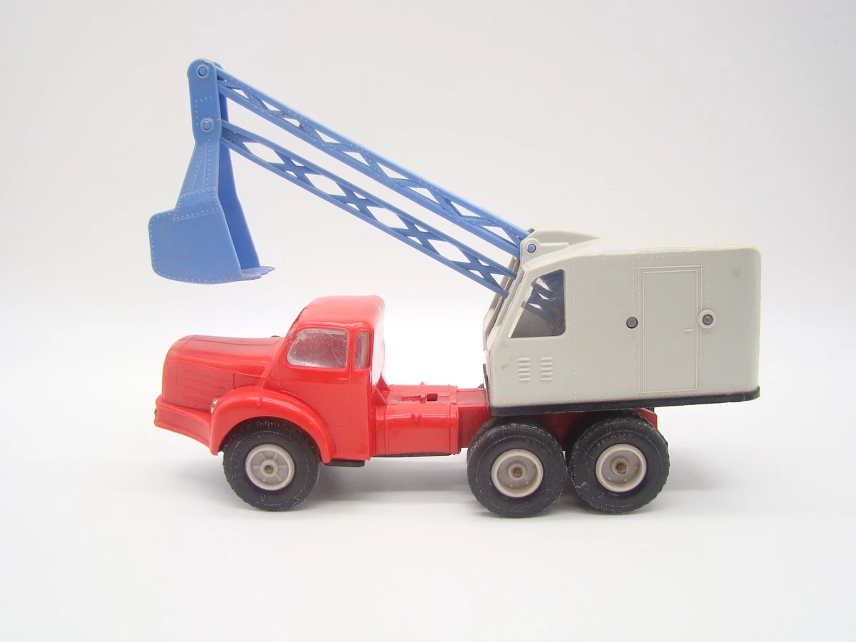 NOREV - 95 - Tracteur Berliet TBO 15 - Transporteur - Bleu Turquoise - 1/43 NOREV - 95 - Tracteur Berliet TBO 15 - Transporteur - Bleu Turquoise - 1/43
