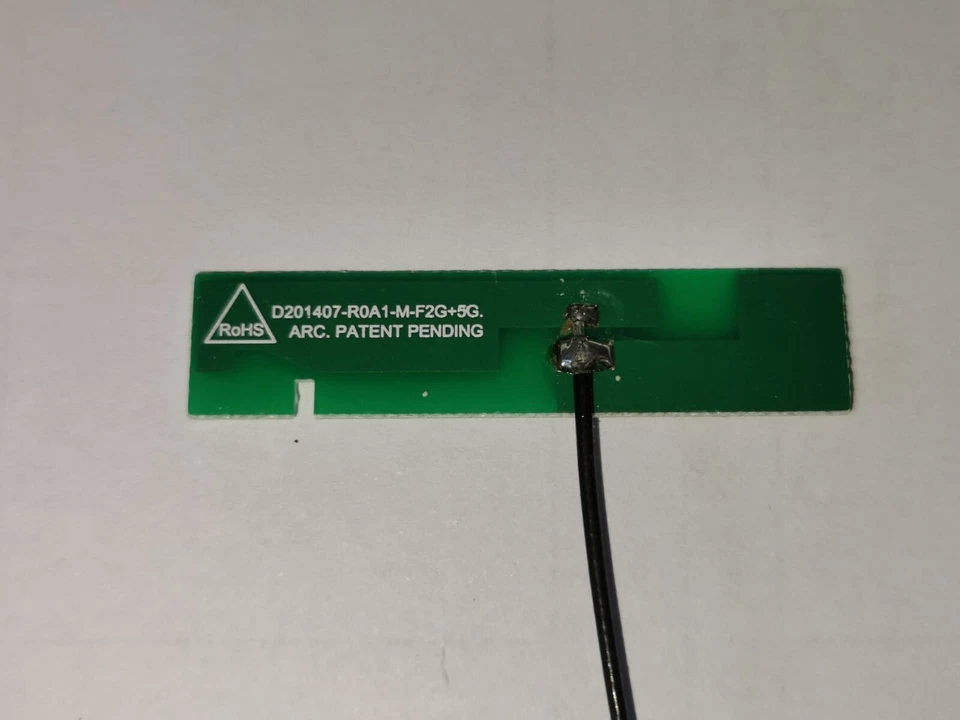 LOT 200 PCS - D201407-R0A1-M-F2G+5G EMBEDDED ANTENNA(24CM CABLE -NEW WITHOUT BOX - Image 2 of 4