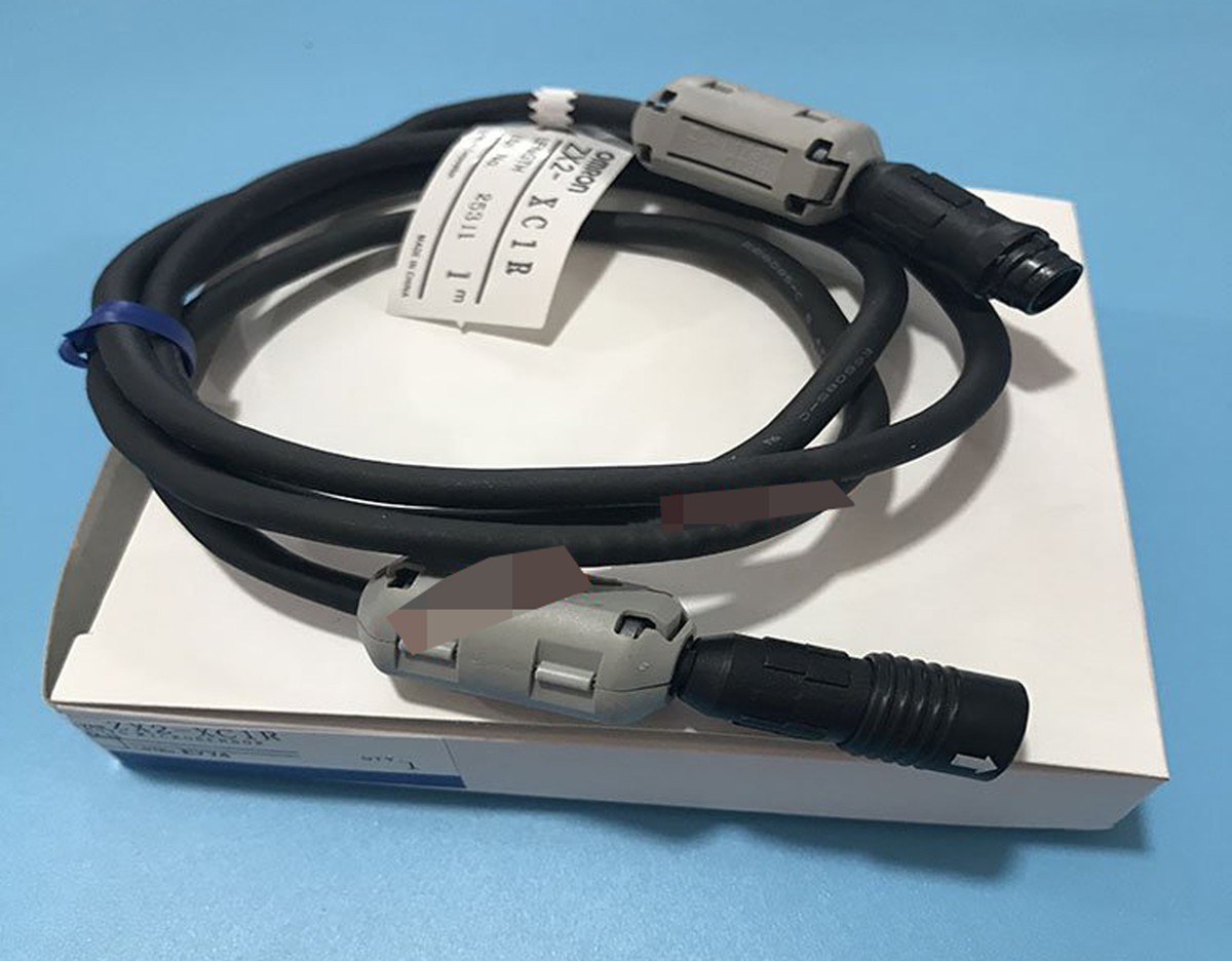 OMRON NEW IN BOX Laser Sensor ZX2-XC1R ZX2XC1R FREE SHIPPING | eBay