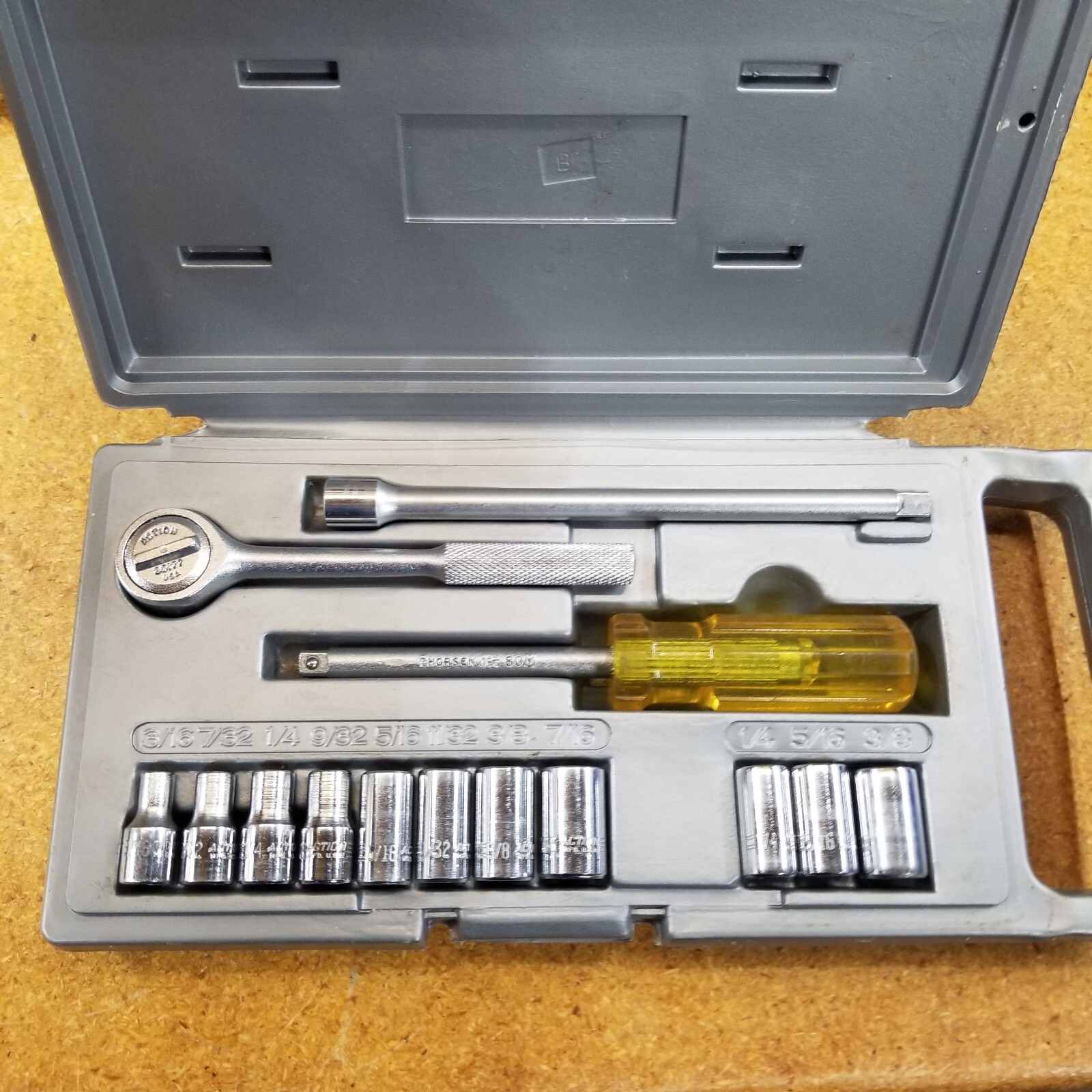 Vintage Action/Thorsen 1/4" Drive SAE 6pt Socket Set Ratchet 14pc USA