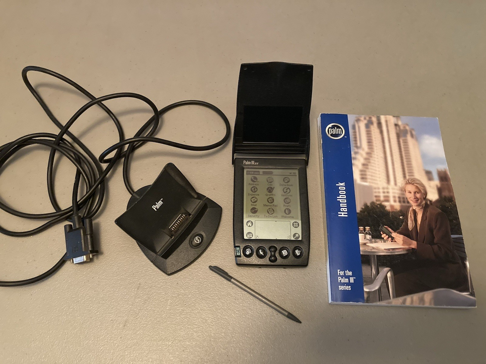 Palm Pilot IIIxe 3xe Digital PDA w/ Stylus and Sync Dock and Handbook