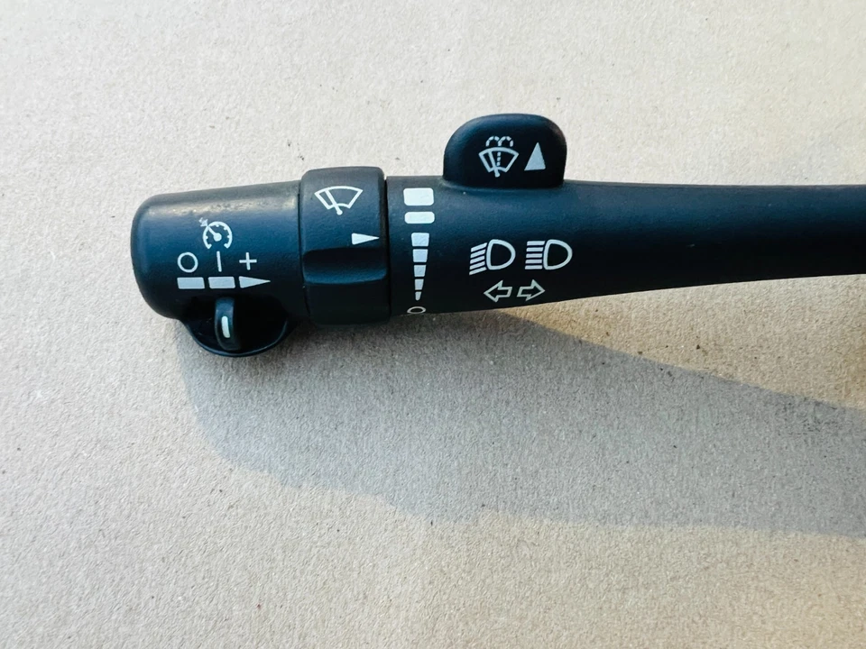 Chevrolet Silverado 1500 2007 clásico V8 intermitente e interruptor de control del limpiaparabrisas OEM Foto 2 de 4