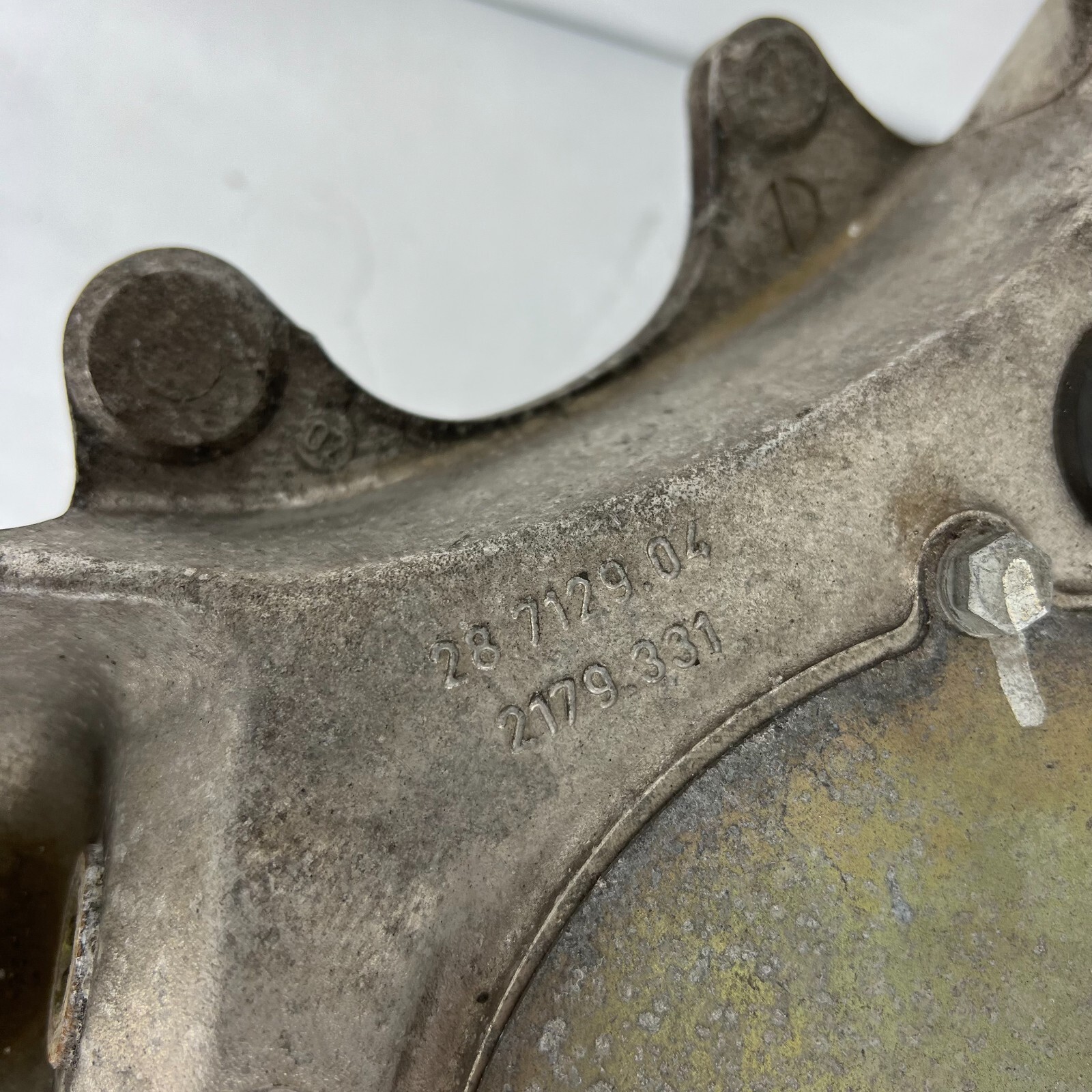 2000 - 2006 Ferrari 360 Modena Front Right Knuckle Hub Wheel Bearing 179330