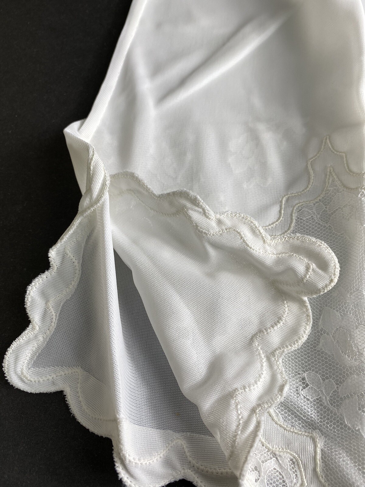 VTG 60s White Half Slip Lace Trim Petticoat Lingerie … Gem