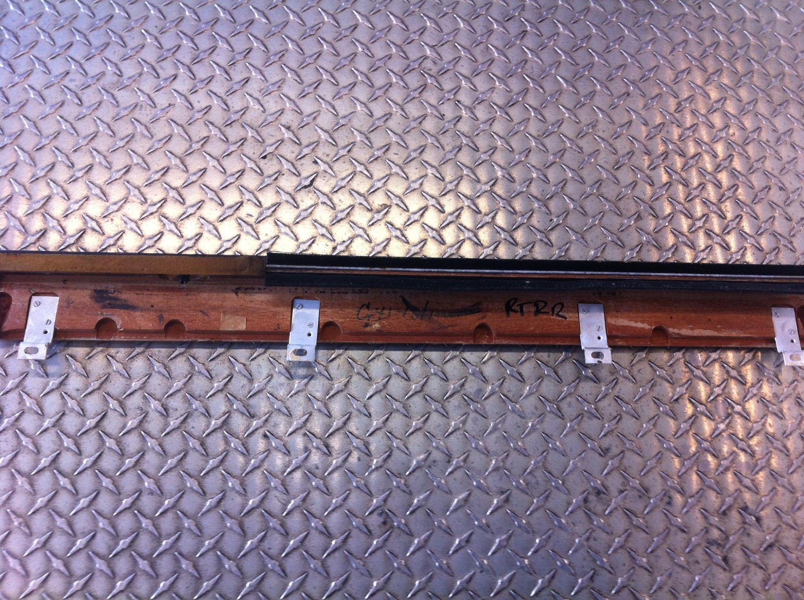 65 - 80 ROLLS ROYCE SILVER SHADOW  RIGHT REAR WOOD PANEL