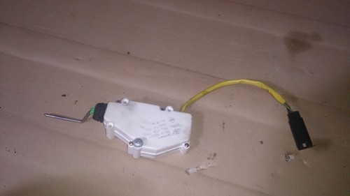 Ford Galaxy I (WGR) 2.8 ZV Stellmotor Tankklappe 7M0959775C hinten rechts