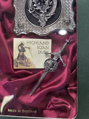 New Scottish Thistle Clan Crest Pewter Gift Set - Sgian Dubh, Kilt Pin, Buckle - Picture 2 of 14