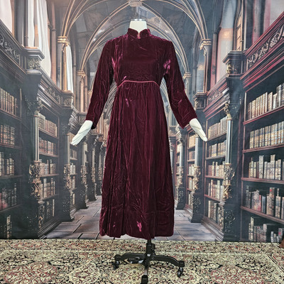 Vintage 1970s Burgundy Velvet Dress Gothic Whimsygoth Long Sleeve | eBay Vintage 1970s Burgundy Velvet Dress Gothic Whimsygoth Long Sleeve | eBay