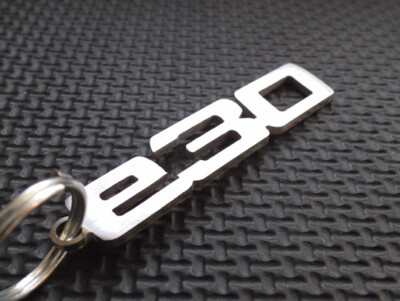 Keyring For BMW E30 CABRIO M3 M TECHNIK TOURING 328 COUPE 1.8 M42 Keychain Badge