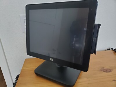 Elo 15'' E931896 AiO POS Computer - Win10 / Core i3 / 4GB RAM / 128GB M.2 SSD