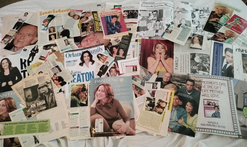 EVERYBODY LOVES RAYMOND 7 OZ clippings lot ray romano Patricia Heaton