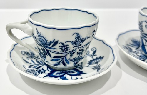 BLUE DANUBE Japan BLUE ONION Pattern CUP & SAUCER SETS Set of 2 LATE BACKSTAMPS - Picture 2 of 3