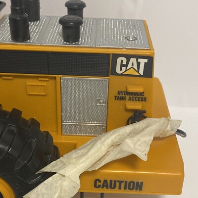 Vintage 1980s New Bright Caterpillar (Cat) Power Loader 992C /Read