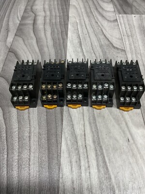 OMRON PYF14A RELAY BASE *Lot of 5* #4022PT180