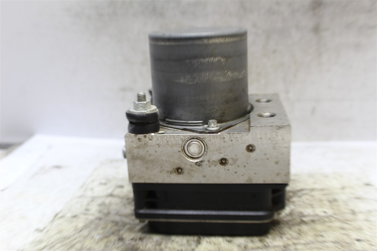 445400T030 Toyota Venza 2013-2016 ABS Pump Control OEM Module 284