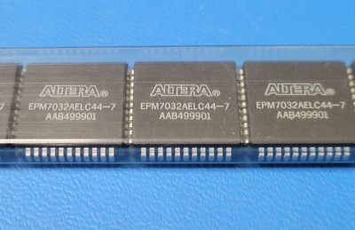 (1 PC) EPM7032AELC44-7 ALTERA IC CPLD 32MC 7.5NS 44PLCC