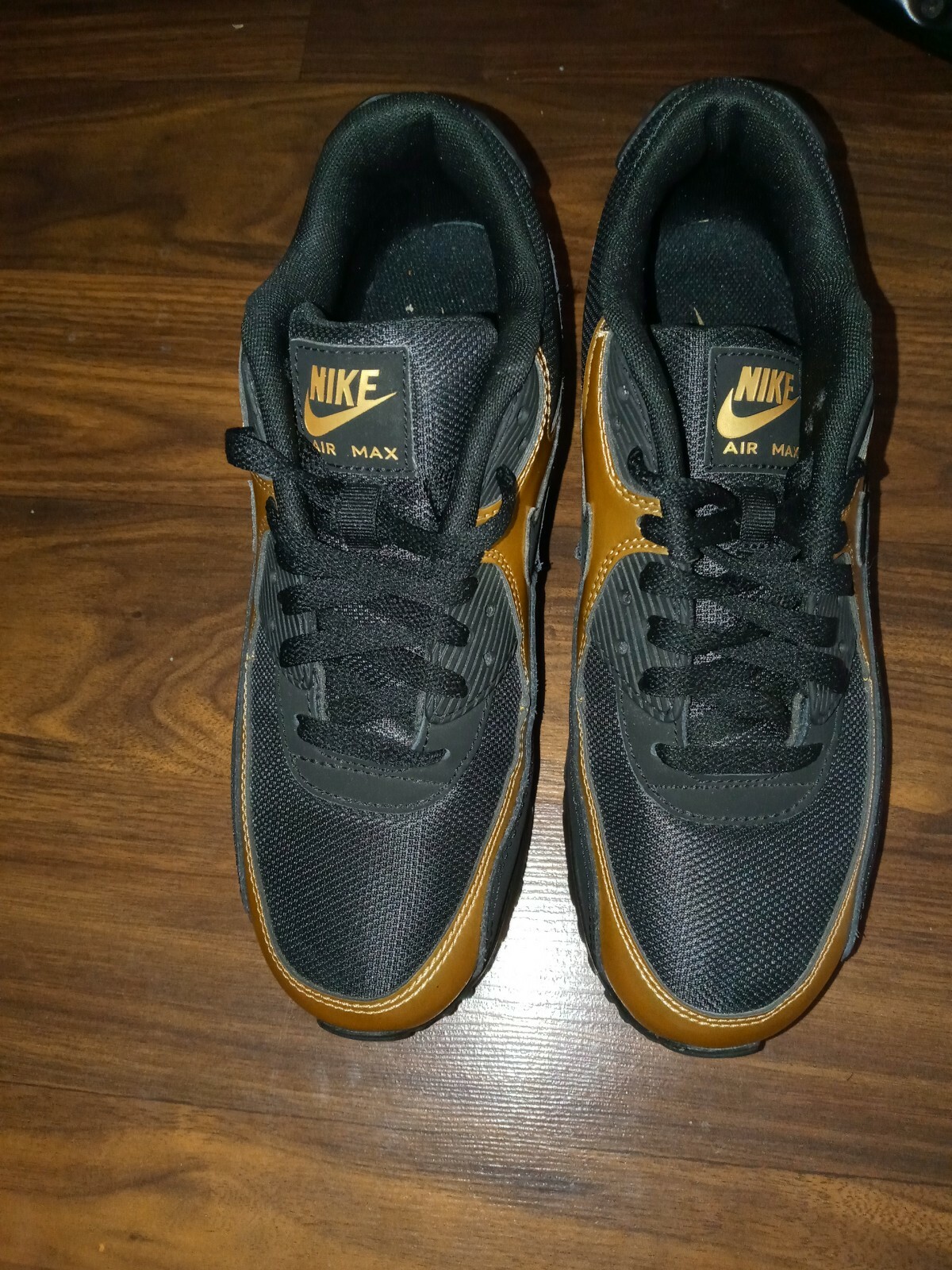 nike air max 90 essential black gold