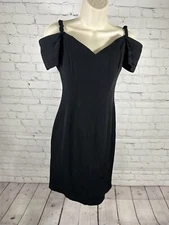 VTG Zum Zum Solid Black Short Sleeve Cold Shoulder Bow Accent Shift Dress 3/4