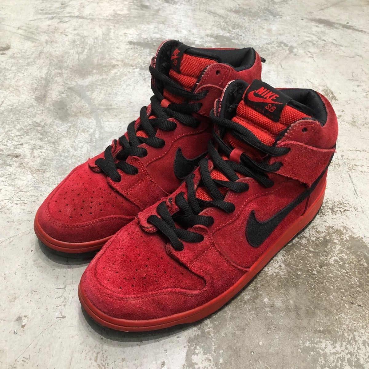 NIKE SB Dunk High cut sneakers RED Devil 305050-600 US 9 NIKE SB Dunk High cut sneakers RED Devil 305050-600 US 9