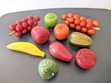 Lot - ( 10 ) pieces of VINTAGE COLORED hand carved WOODEN FRUITS AND VEGETABLES.