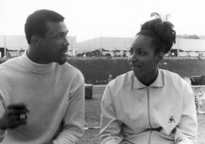 John Carlos Ghislaine Barnay Olympic University Stadium Mexico- 1968 Old Photo