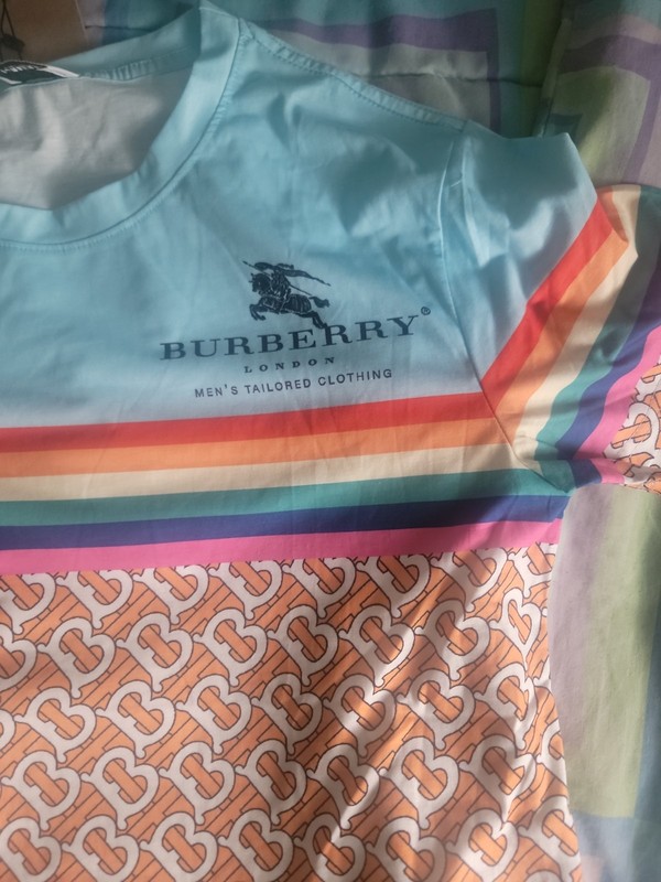 BURBERRY MENS T SHIRT  RARE.