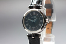 [Presque comme neuve] Montre vintage Gucci 2040L cadran noir ceinture noire...