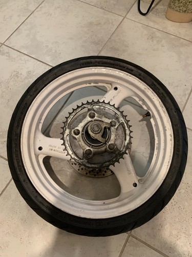 98-09 SUZUKI GS500F GS 500 GS500 REAR WHEEL RIM WHITE GOOD CONDITION - Picture 6 of 7