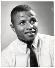 1967 Press Photo Norman Young coach Mackenzie Detroit - dfpb62943