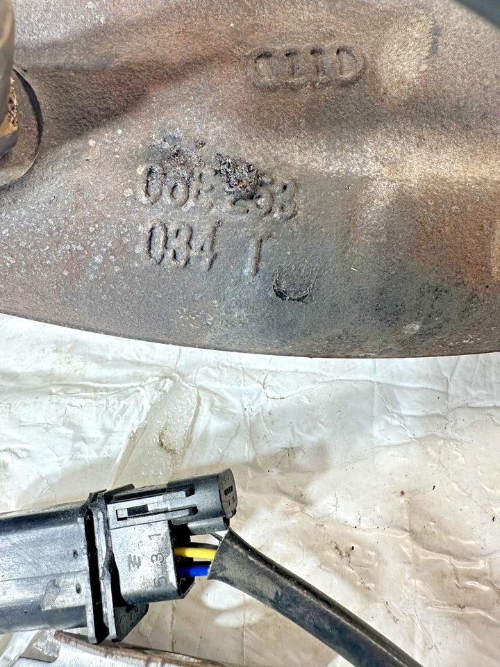 Coletor de escape dianteiro direito Audi S5 A5 B8 2013-2017 3.0L fabricante de equipamento original - Imagem 3 de 4