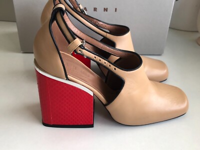 Marni Sandalen Leder Pumps in beige mit rote Absatz  Gr. 40 Neu mit Karton