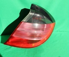 Mercedes Benz C220 CDI W203 CL Rückleuchte Rechts Mercedes Benz C220 CDI W203 CL Rückleuchte Rechts