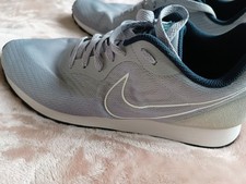 MENS NIKE MD RUNNER 2 TRAINERS NEW WITH NIKE BOX  UK10