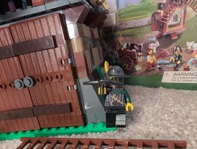 LEGO Kingdoms: Mill Village Raid (7189)