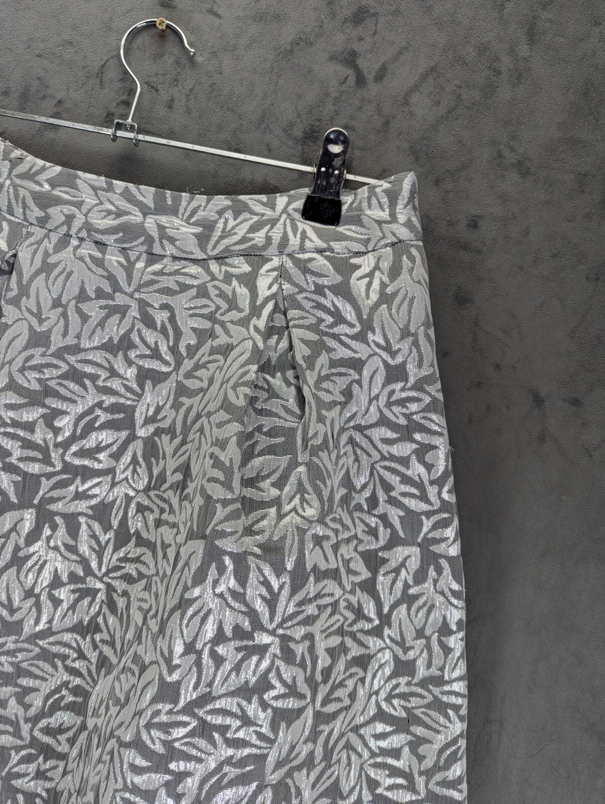 Behnaz Sarafpour Mini Skirt Grey Metallic Silver Pleat Size 1 Lined 26” Waist image 5
