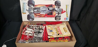 タミヤ フェラーリ 312 T4 1/12 スケール プラモデル Amazon | タミヤ 1/12 フェラーリ312T4 (1／12 ビッグ