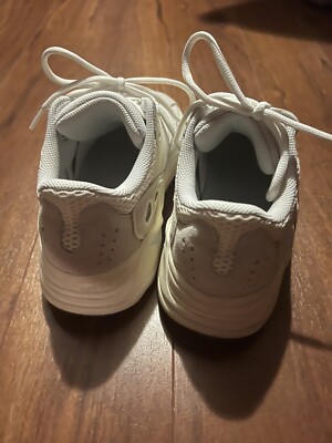 women's size 7.5 in men's yeezy