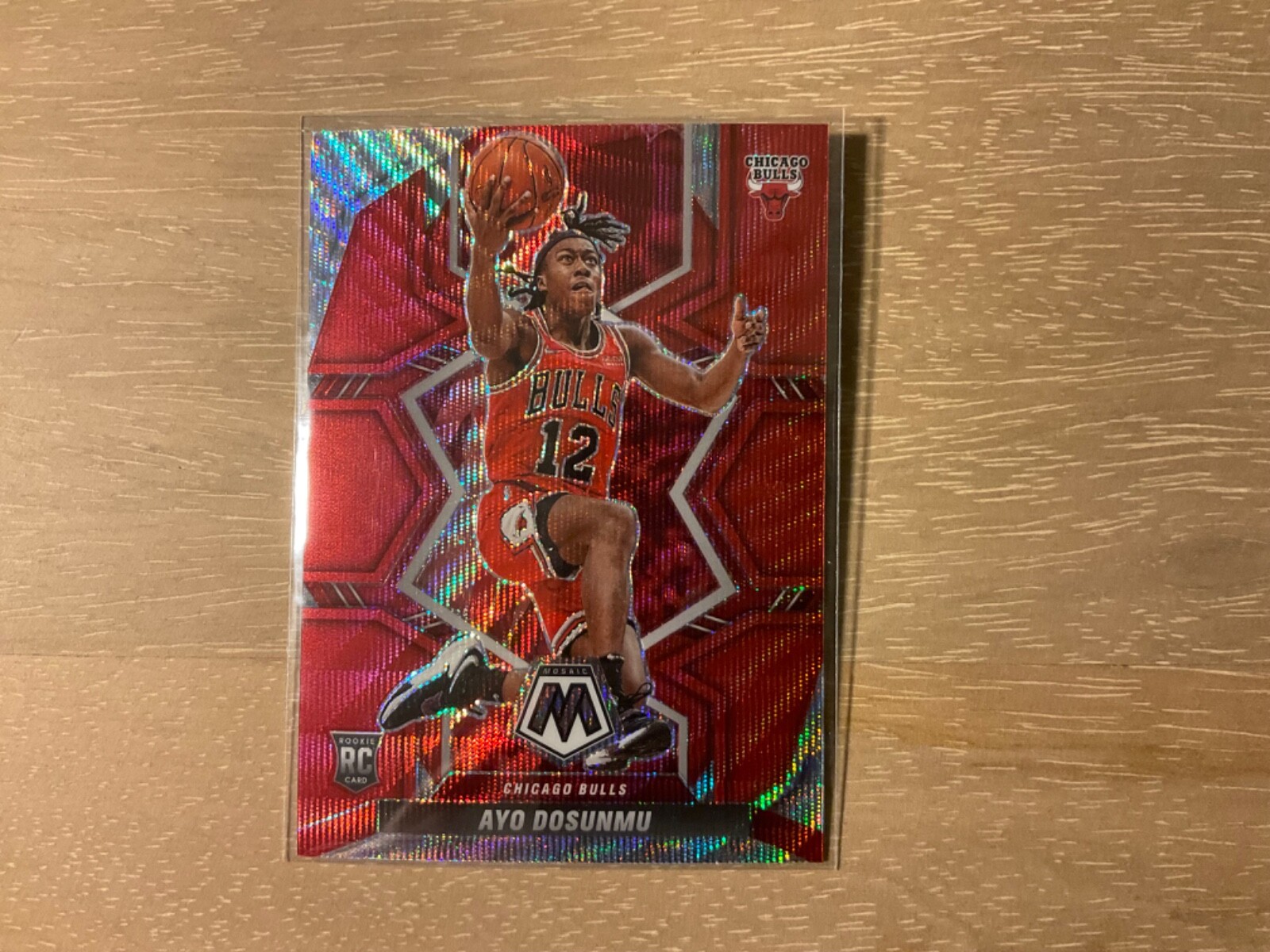 2021-22 Panini Mosaic Basketball Ayo Dosunmu Red Wave Rookie #233 Chicago Bulls