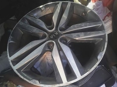 Wheel Model 18x7-1/2 Alloy 5 Split Spoke Fits 14-19 SOUL 38146