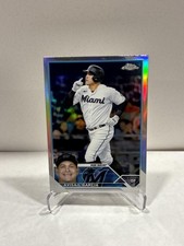 2023 Topps Chrome #35 Avisail García Refractors