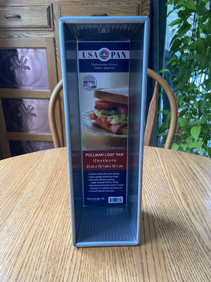 USA Pan Bakeware Pullman Loaf Pan  13x4x4  Nonstick Sandwich Loaf Large NEW