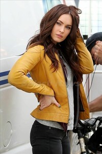 Teenage Mutant Ninja Turtles Megan Fox April O Neil Yellow Faux