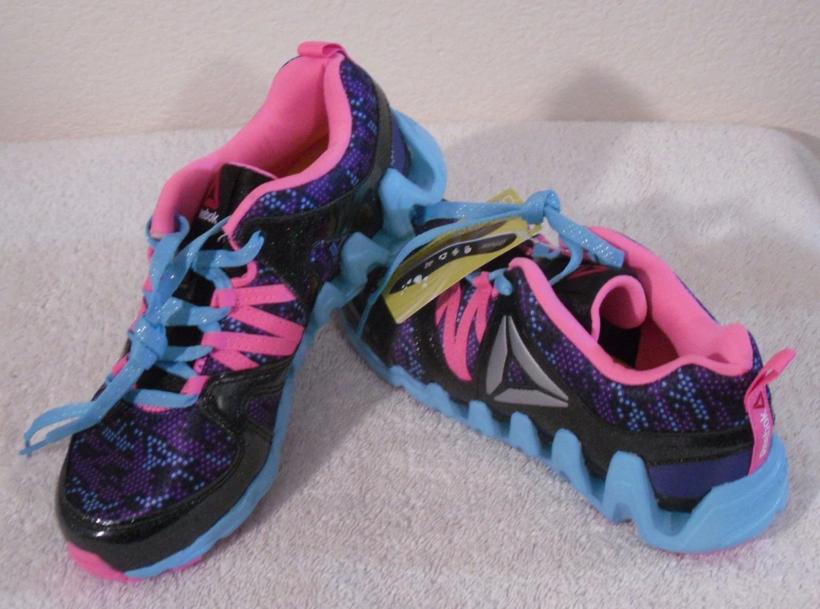 NUOVE scarpe Reebok Zig Big N' Fast Fire GR scuola elementare ragazze 7 multi prezzo al dettaglio consigliato $ 70