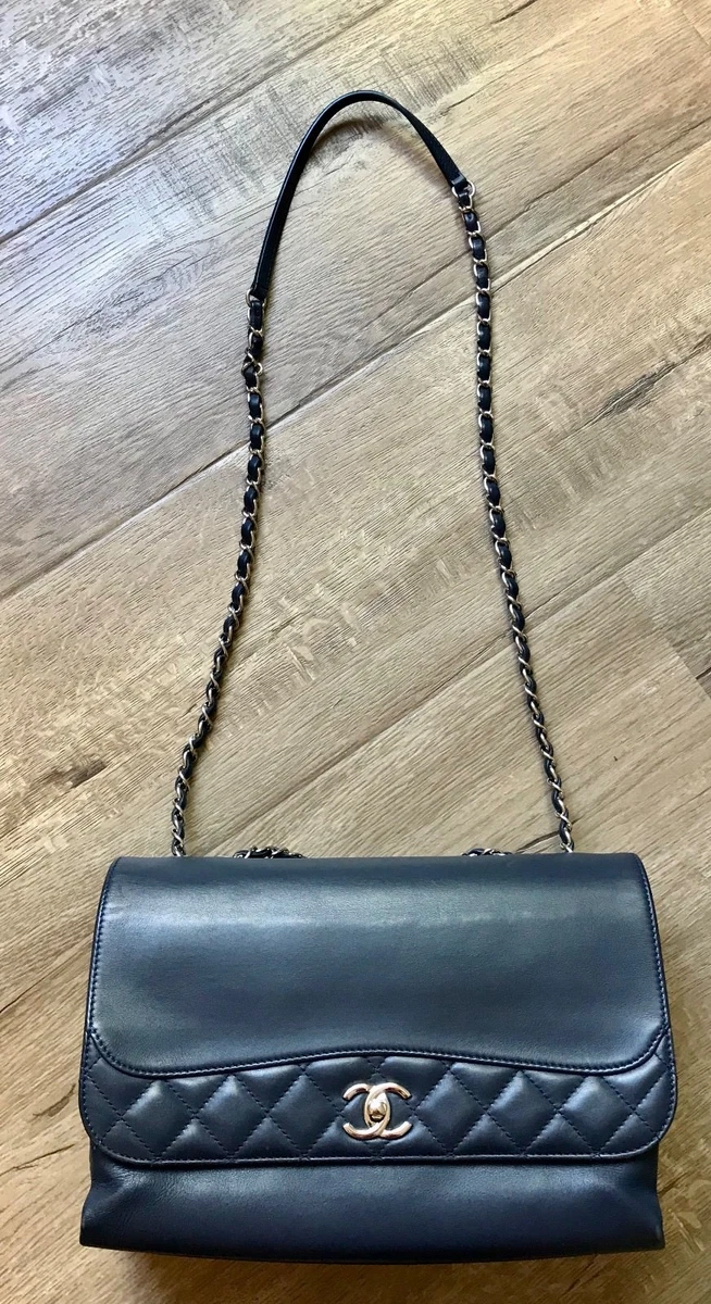 Pre-Loved Chanel Tramezzo Jumbo Flap Shoulder Bag in Blue Calfskin SHW