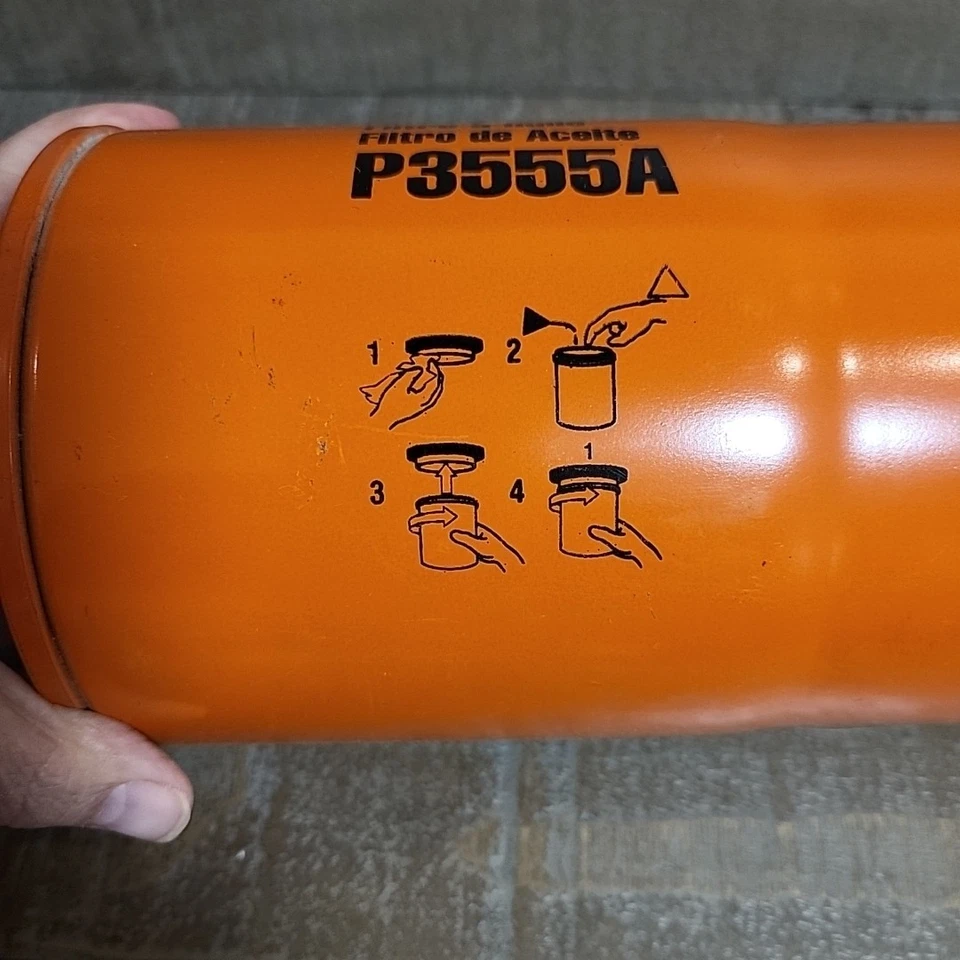 Filtro de aceite de motor Fram P3555A para Chevrolet, Ford, Freightliner, Isuzu, Kenworth Foto 2 de 4
