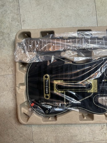 PS4 Guitar Hero Live Bundle Game Guitar Dongle & Strap New Unused - Picture 10 of 10